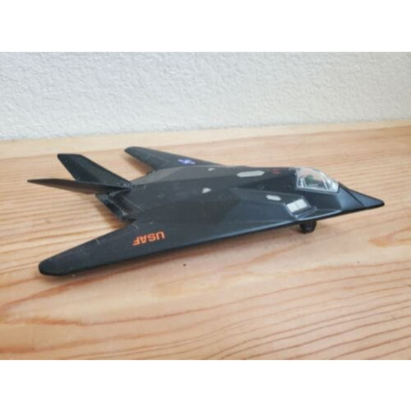 VTG 1990s Diecast USAF Model Stealth Fighter Jet Airplane Toy Black - Picture 2 of 7